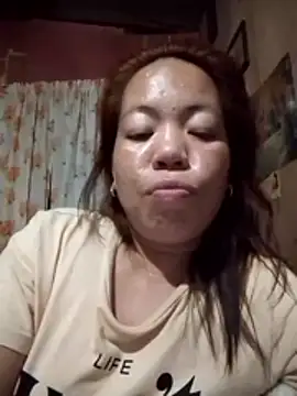 Snapshot of sweet_lhyn chatting on May 22, 2026, 1:09 pm sweet lhyn online show from May 22, 2026, 1:09 pm