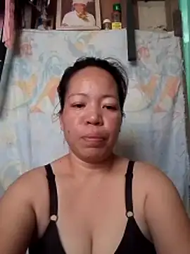 Snapshot of sweet_lhyn chatting on March 12, 2026, 3:34 am sweet lhyn online show from March 12, 2026, 3:34 am