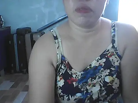 Snapshot of sweet_lhyn chatting on March 2, 2026, 5:08 am sweet lhyn online show from March 2, 2026, 5:08 am