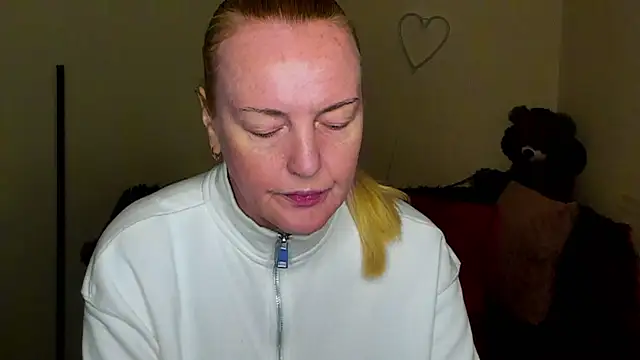 Snapshot of Bella_soulmate chatting on March 31, 2026, 11:23 am Bella soulmate online show from March 31, 2026, 11:23 am