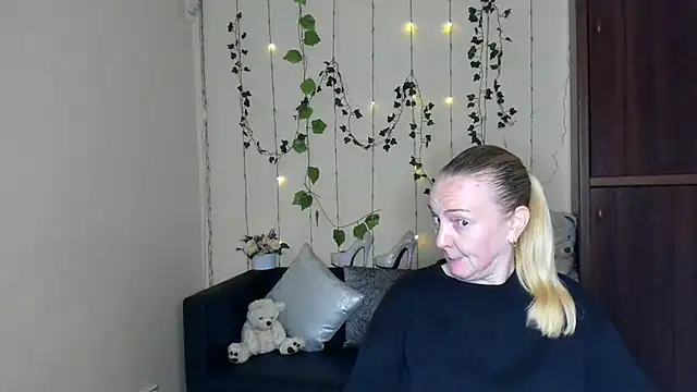 Snapshot of Bella_soulmate chatting on June 6, 2026, 11:26 am Bella soulmate online show from June 6, 2026, 11:26 am