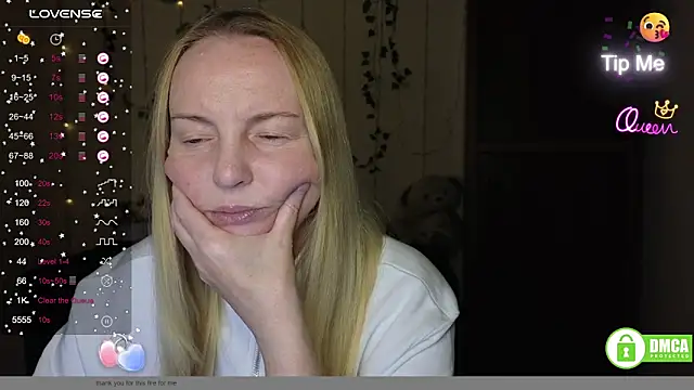 Snapshot of Bella_soulmate chatting on June 2, 2026, 11:32 am Bella soulmate online show from June 2, 2026, 11:32 am