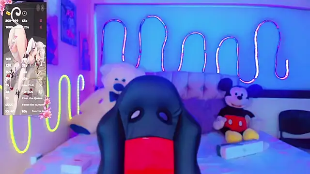 Snapshot of Alisson_Taylor_1 chatting on March 2, 2026, 11:28 am Alisson Taylor 1 online show from March 2, 2026, 11:28 am