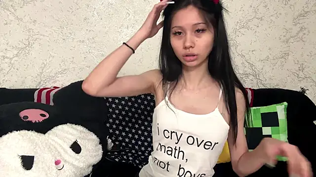 Snapshot of kishagrayone chatting on April 13, 2026, 1:26 pm kishagrayone online show from April 13, 2026, 1:26 pm