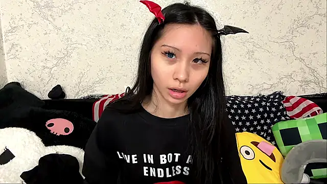 Snapshot of kishagrayone chatting on May 10, 2026, 1:36 pm kishagrayone online show from May 10, 2026, 1:36 pm