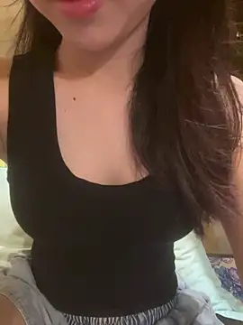 Snapshot of Sullys_ chatting on July 16, 2026, 4:59 pm Sullys online show from July 16, 2026, 4:59 pm