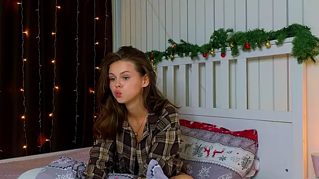 Snapshot of EarthaLevra chatting on February 27, 2026, 7:14 pm EarthaLevra online show from February 27, 2026, 7:14 pm