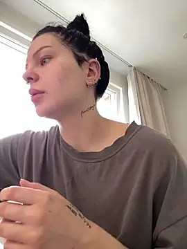Snapshot of CindyMil chatting on June 14, 2026, 3:41 am CindyMil online show from June 14, 2026, 3:41 am