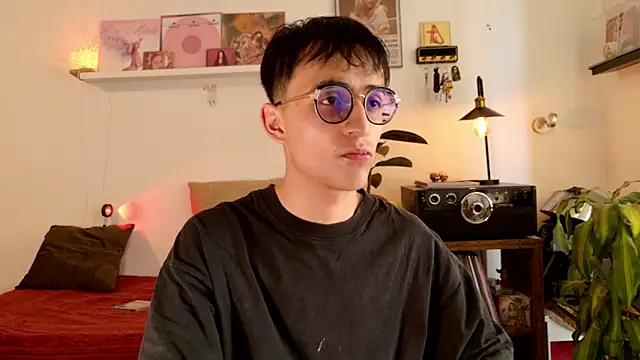 Snapshot of Sr_evann chatting on February 28, 2026, 3:00 pm Sr evann online show from February 28, 2026, 3:00 pm