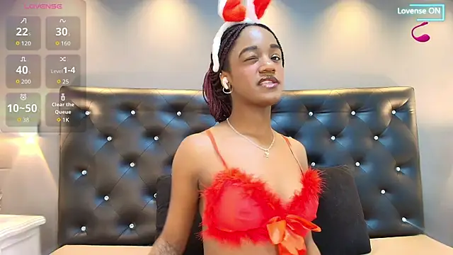 Chloebrunnie online show from June 30, 2026, 12:27 pm