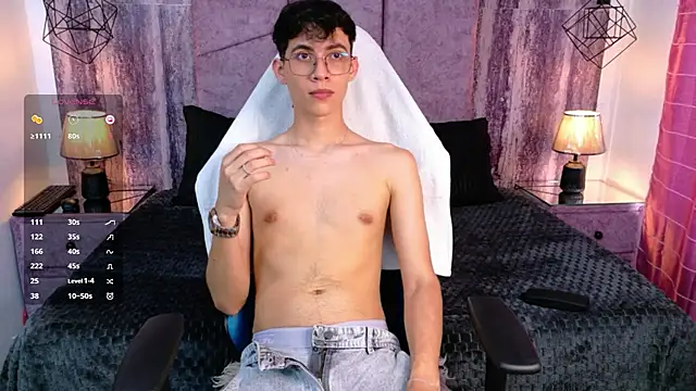 AronTawers online show from July 17, 2026, 7:33 pm
