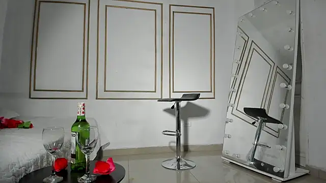 Snapshot of emily_gaviria1 chatting on March 8, 2026, 12:08 pm emily gaviria1 online show from March 8, 2026, 12:08 pm