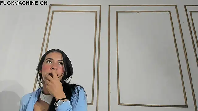 Snapshot of emily_gaviria1 chatting on May 6, 2026, 12:42 pm emily gaviria1 online show from May 6, 2026, 12:42 pm