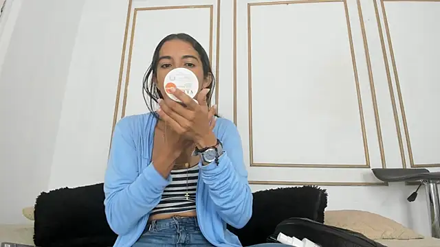 Snapshot of emily_gaviria1 chatting on May 27, 2026, 12:12 pm emily gaviria1 online show from May 27, 2026, 12:12 pm