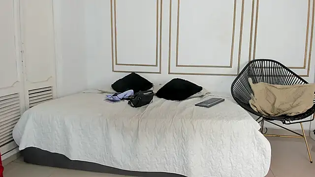 Snapshot of emily_gaviria1 chatting on April 26, 2026, 12:13 pm emily gaviria1 online show from April 26, 2026, 12:13 pm