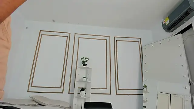 Snapshot of emily_gaviria1 chatting on March 15, 2026, 12:23 pm emily gaviria1 online show from March 15, 2026, 12:23 pm