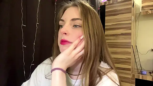 PollyDream online show from February 28, 2026, 8:14 am