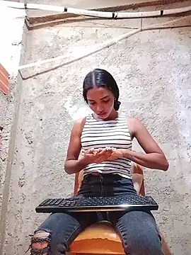 Snapshot of valentina_gomez1 chatting on April 19, 2026, 2:29 pm valentina gomez1 online show from April 19, 2026, 2:29 pm