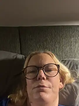 Amelie BlondeXX online show from March 4, 2026, 4:20 am