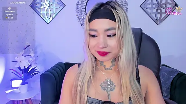 mystic nova  online show from March 31, 2026, 11:23 am