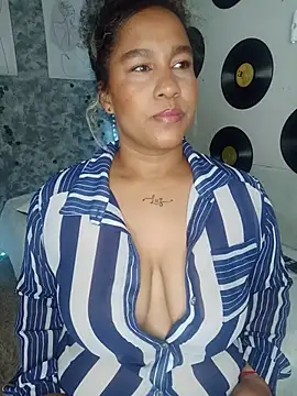 medusafox  online show from June 24, 2026, 4:55 am