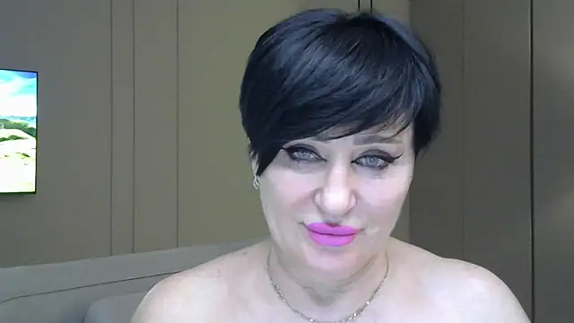 Snapshot of Kleotempt chatting on May 17, 2026, 11:49 pm Kleotempt online show from May 17, 2026, 11:49 pm