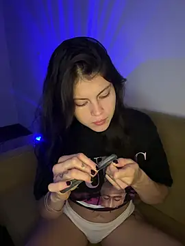 zavageangel online show from March 13, 2026, 9:36 am