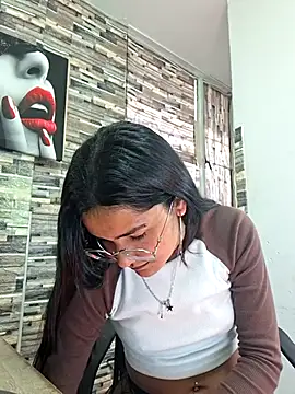 Snapshot of Amber_rhose chatting on February 24, 2026, 8:53 pm Amber rhose online show from February 24, 2026, 8:53 pm