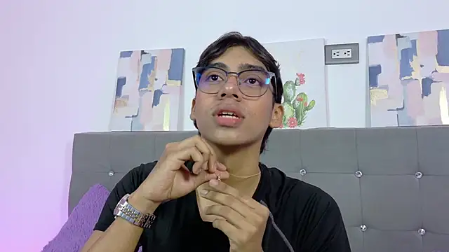 Snapshot of Eros_Lux chatting on July 3, 2026, 12:55 pm Eros Lux online show from July 3, 2026, 12:55 pm