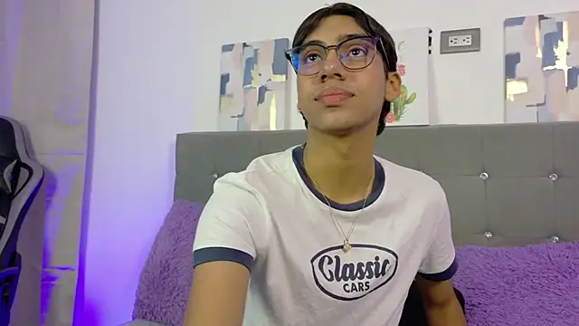 Snapshot of Eros_Lux chatting on July 16, 2026, 12:46 pm Eros Lux online show from July 16, 2026, 12:46 pm
