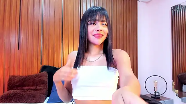 Snapshot of Laila-Miller chatting on March 19, 2026, 3:17 am Laila-Miller online show from March 19, 2026, 3:17 am