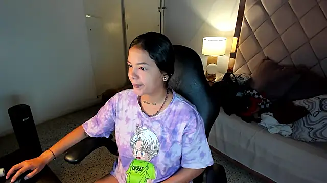 Snapshot of dulce_lyraa1 chatting on June 24, 2026, 5:06 am dulce lyraa1 online show from June 24, 2026, 5:06 am
