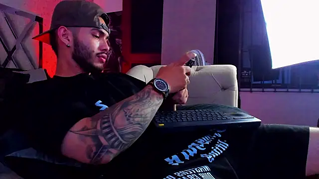 Snapshot of Vincentblack chatting on May 8, 2026, 5:33 am Vincentblack online show from May 8, 2026, 5:33 am