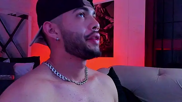 Vincentblack online show from April 15, 2026, 4:29 am