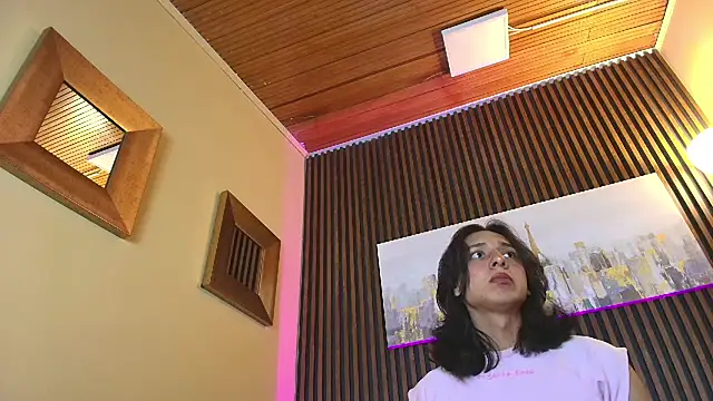 Snapshot of Elisasue chatting on July 12, 2026, 4:13 am Elisasue online show from July 12, 2026, 4:13 am