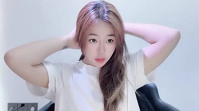 Snapshot of Baixi-01 chatting on May 13, 2026, 5:03 am Baixi-01 online show from May 13, 2026, 5:03 am
