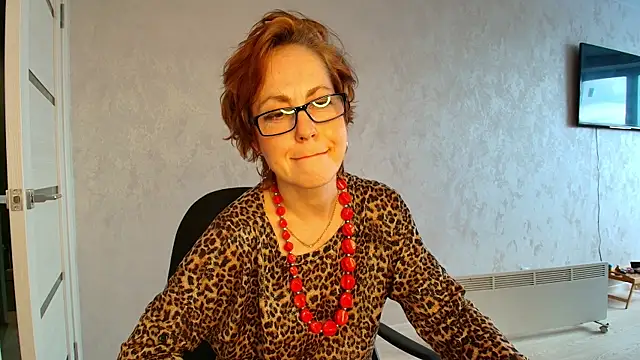 Snapshot of LioraWeiss chatting on April 21, 2026, 11:50 am LioraWeiss online show from April 21, 2026, 11:50 am