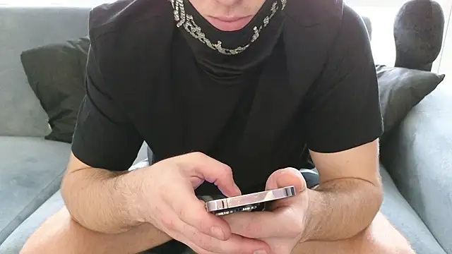 chantatummm online show from March 25, 2026, 4:01 am