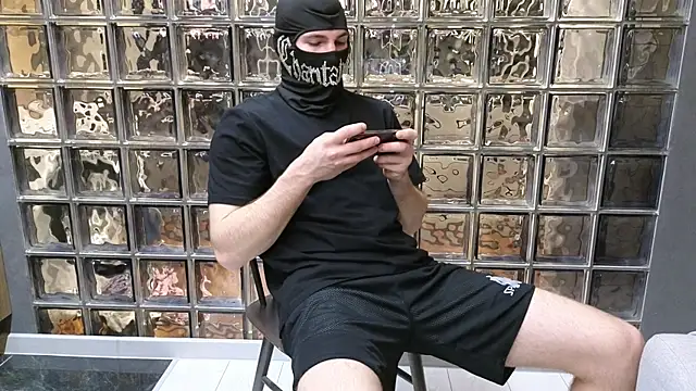 chantatummm online show from April 18, 2026, 7:07 pm