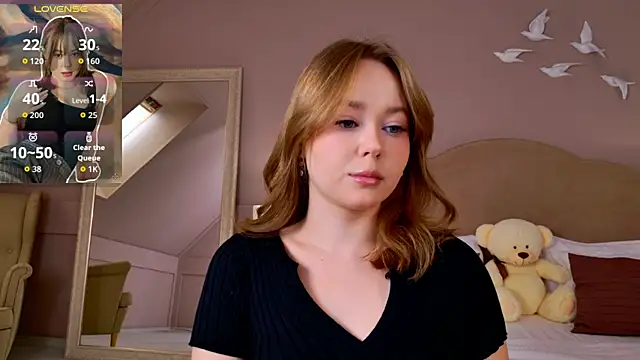 Snapshot of ElaraVance chatting on May 7, 2026, 5:01 am ElaraVance online show from May 7, 2026, 5:01 am