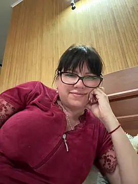 expensive lady online show from May 10, 2026, 5:37 pm