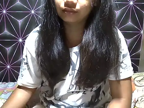 Snapshot of Flowerbebe chatting on March 17, 2026, 6:55 pm Flowerbebe online show from March 17, 2026, 6:55 pm