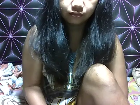 Snapshot of Flowerbebe chatting on March 12, 2026, 6:12 pm Flowerbebe online show from March 12, 2026, 6:12 pm