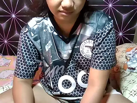 Snapshot of Flowerbebe chatting on March 27, 2026, 7:17 am Flowerbebe online show from March 27, 2026, 7:17 am