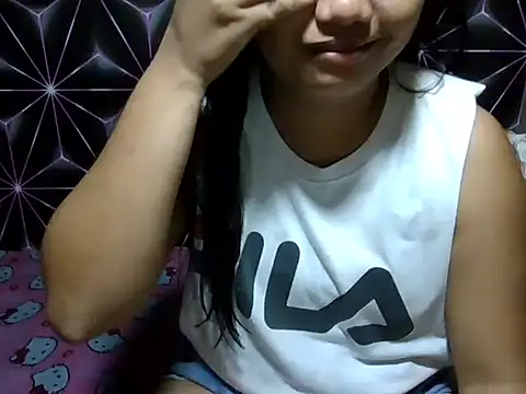 Snapshot of Flowerbebe chatting on April 9, 2026, 12:00 pm Flowerbebe online show from April 9, 2026, 12:00 pm