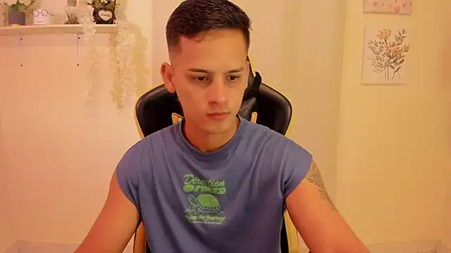 sexy andres01 online show from February 27, 2026, 12:49 pm