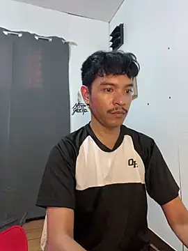 Snapshot of asian_darlingcummersxXx chatting on June 18, 2026, 11:21 pm asian darlingcummersxXx online show from June 18, 2026, 11:21 pm