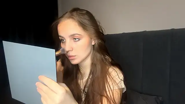 LowriseZiziphus online show from February 25, 2026, 3:45 pm