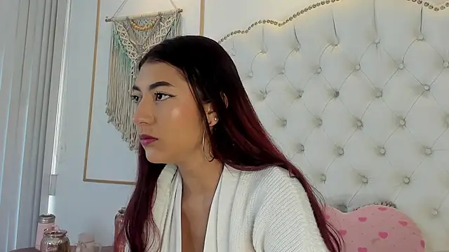 Sara funy online show from May 12, 2026, 11:27 am