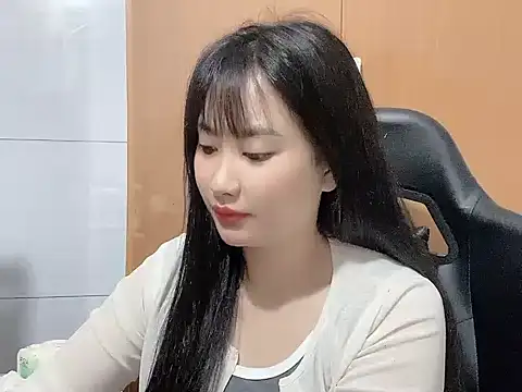 Sunny2868 online show from March 5, 2026, 5:48 am